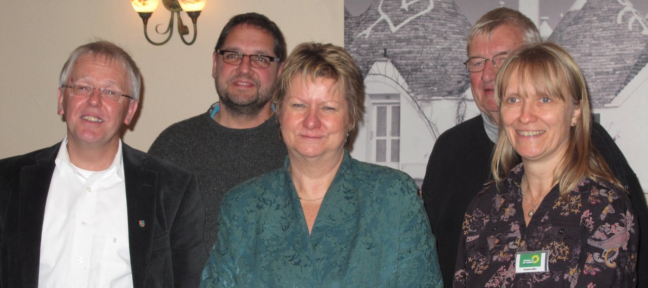 V.l.n.r.: Friedrich Haubold (Fraktionsvorsitzender), Peter Meiwald (Bundestagskandidat), Karl-Fritz Gertjejanssen (Sprecher d.Kreisvorstands), Susanne Miks (Landtagskandidatin)