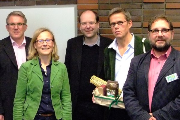 V.l.n.r.: Thorsten Cordes, Kristine Ambrosy-Schütze, Christian Meyer (Landwirtschafts- und Verbraucherschutzminister),  Bernd Kleyboldt, Peter Meiwald