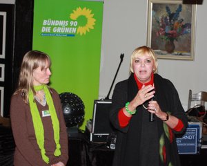 Claudia Roth, Bundesvorsitzende, erläutert noch einmal, warum das Land die GRÜNEN so bitter nötig hat